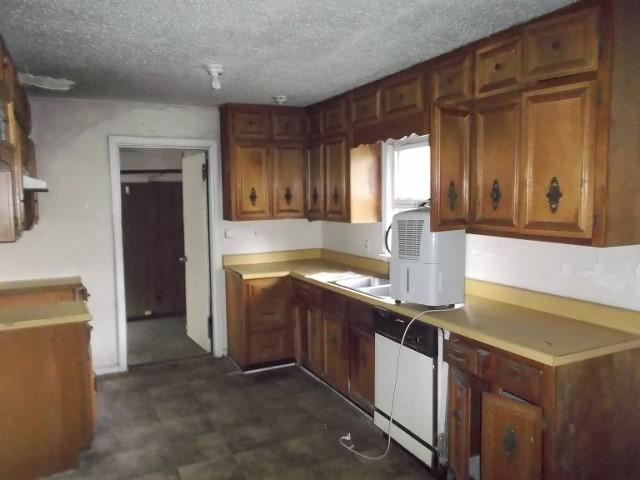 4129 Vaughn Road Chattanooga, TN 37411 - Photo 2 of 9 DSCF2476 (640x480)