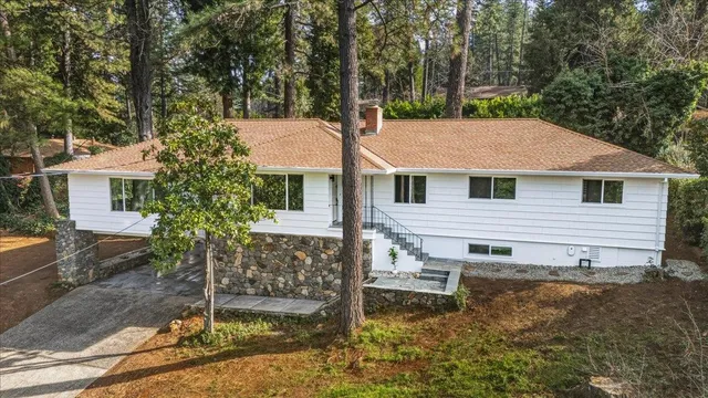 $797,000 | 10365 Hanging Wall Drive, Grass Valley, CA 95945