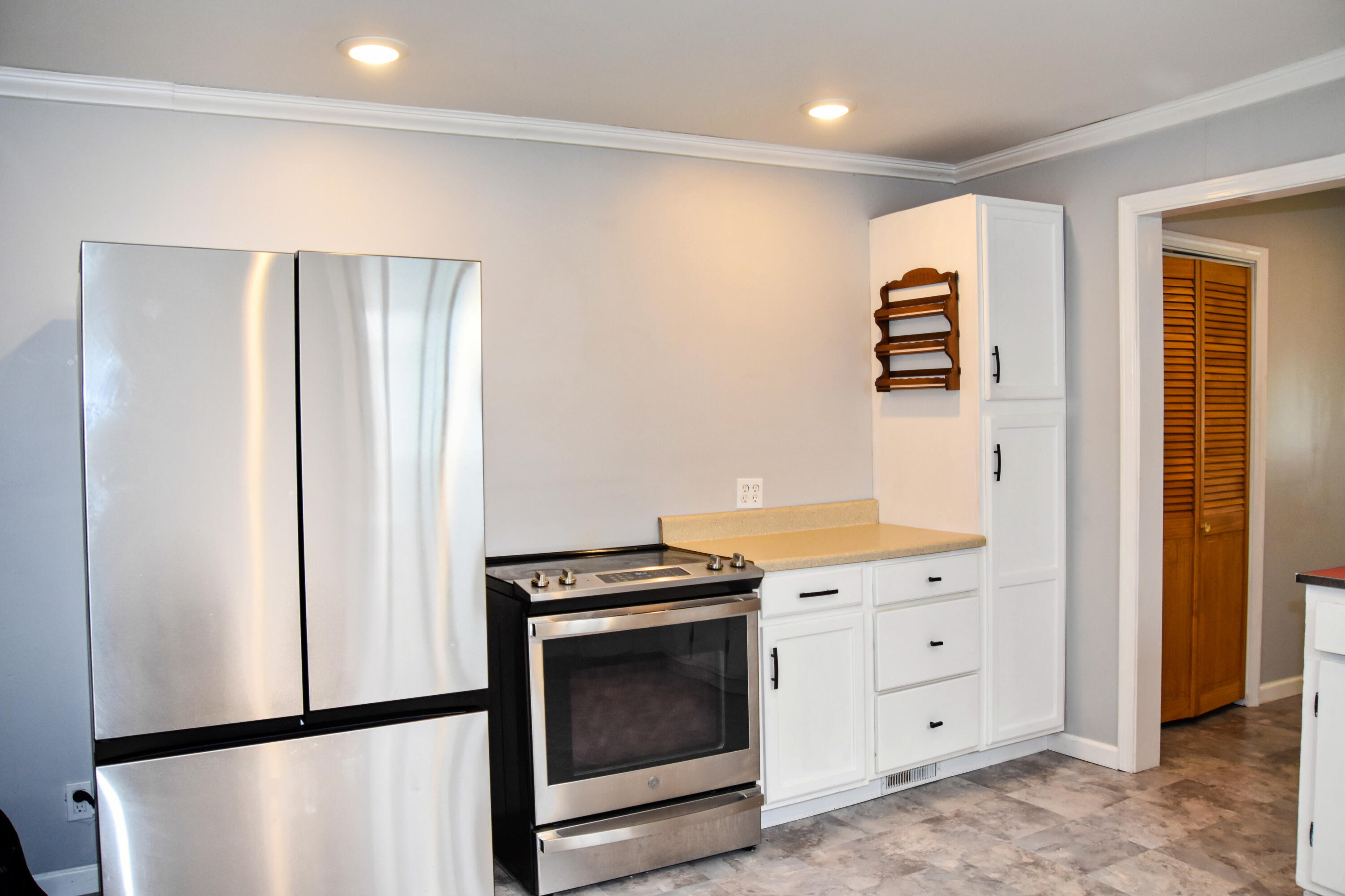 26 Elm Street Old Town, ME 04468 - Photo 12 of 31 DSC_0027