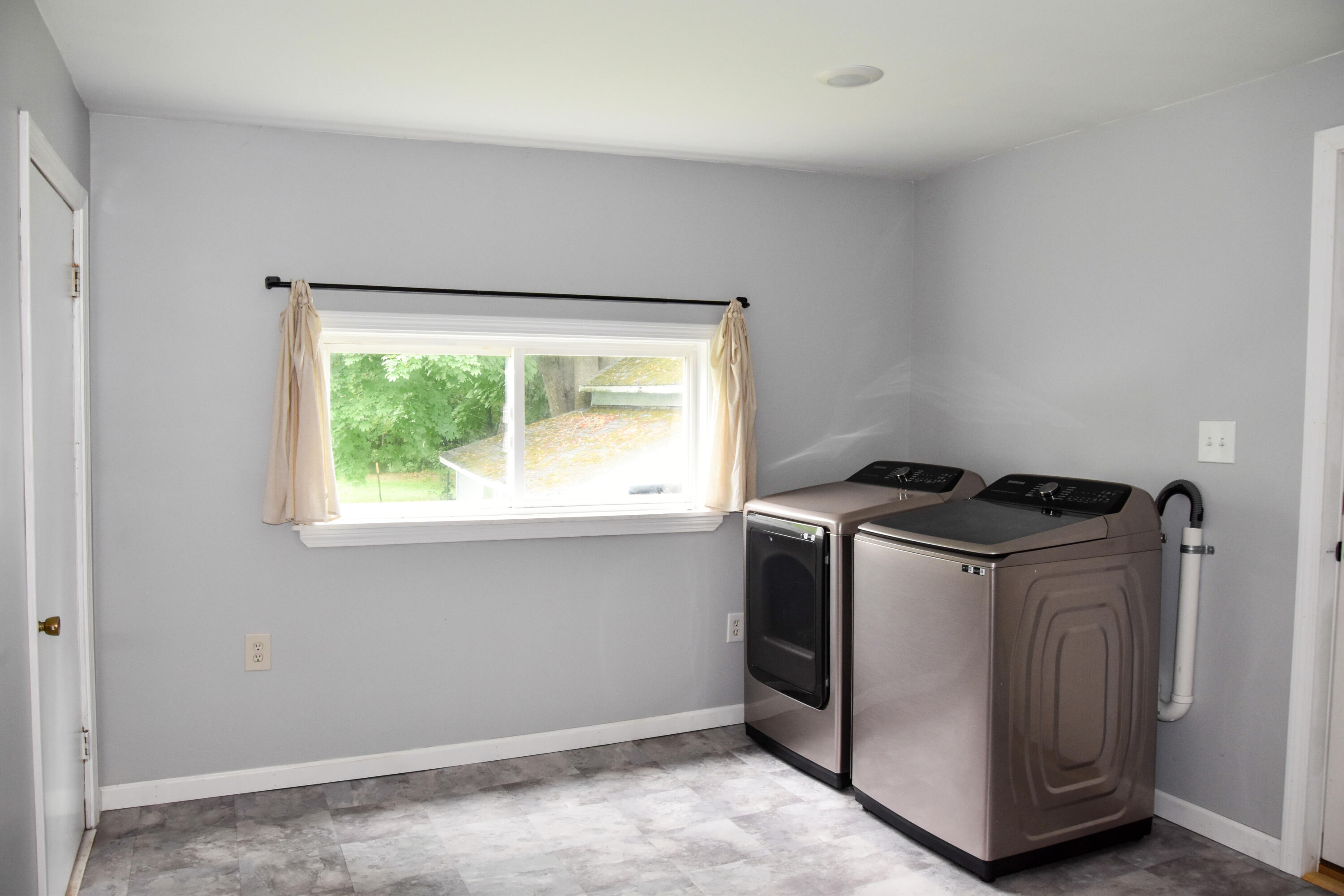 26 Elm Street Old Town, ME 04468 - Photo 13 of 31 DSC_0037