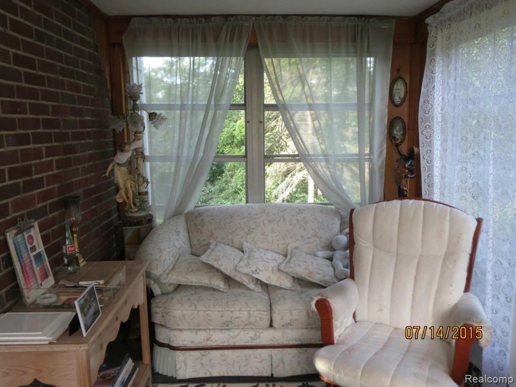 3143 Walnut Lake Road West Bloomfield, MI 48322 - Photo 2 of 64 IMG_7224.jpg