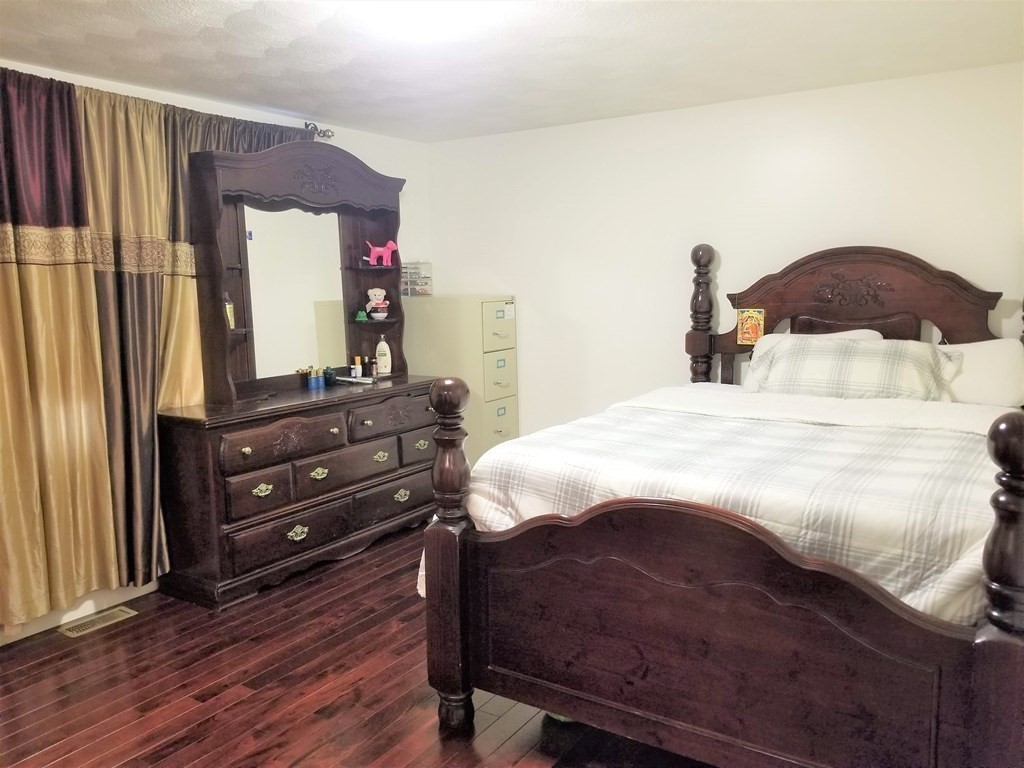 22 Spring Avenue Lowell, MA 01851 - Photo 17 of 40