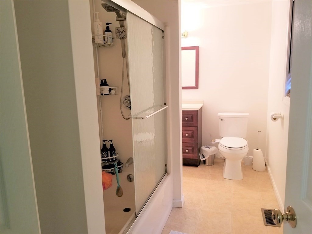 22 Spring Avenue Lowell, MA 01851 - Photo 19 of 40