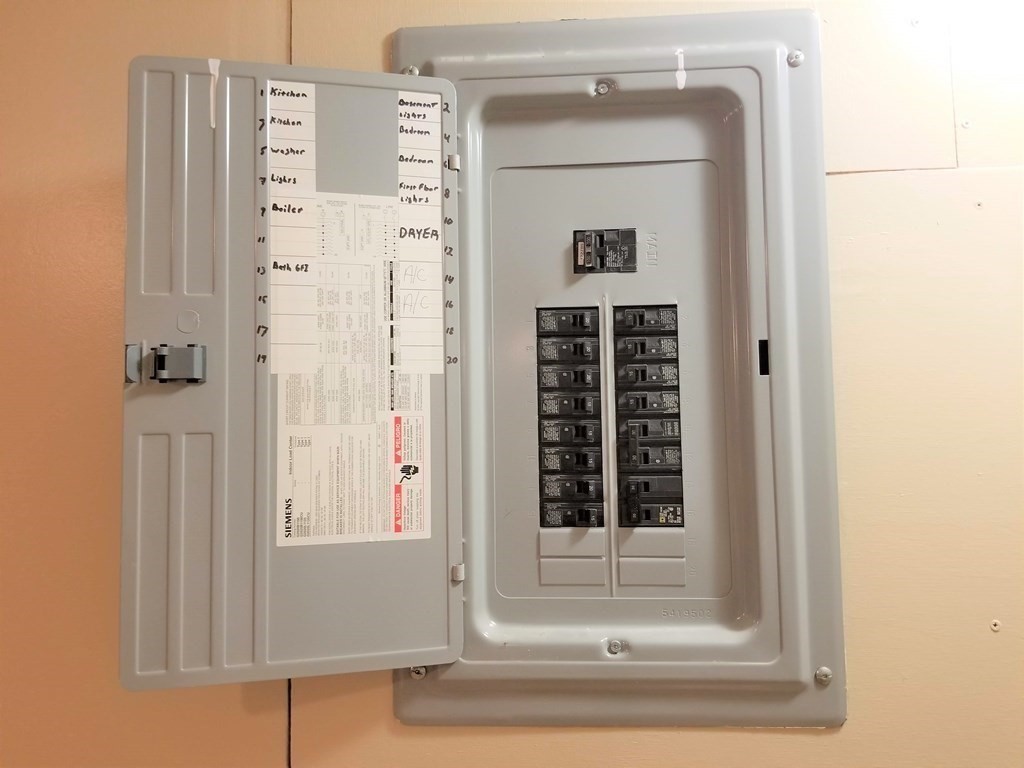 22 Spring Avenue Lowell, MA 01851 - Photo 29 of 40