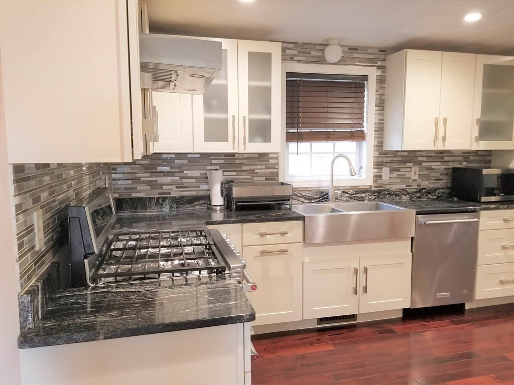 22 Spring Avenue Lowell, MA 01851 - Photo 10 of 40