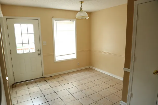 $139,900 | 394 E Jack Miller Boulevard, Unit E, Clarksville, TN 37042