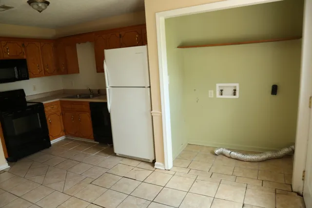 $139,900 | 394 E Jack Miller Boulevard, Unit E, Clarksville, TN 37042