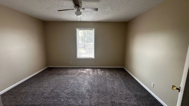 $139,900 | 394 E Jack Miller Boulevard, Unit E, Clarksville, TN 37042