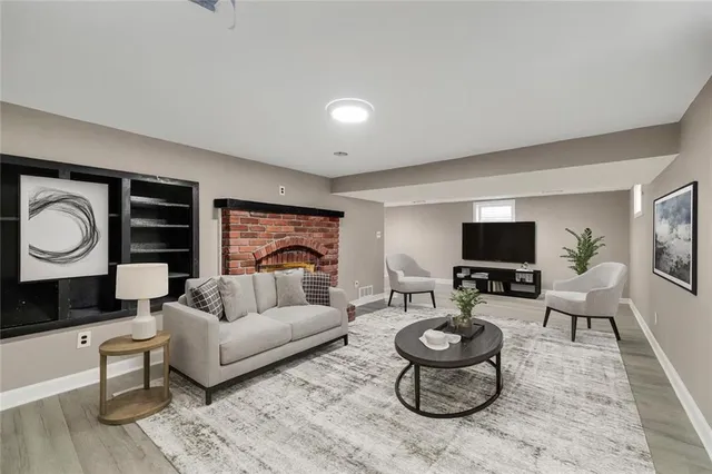 $265,000 | 519 Southeast 4th Street, Lee's Summit, MO 64063