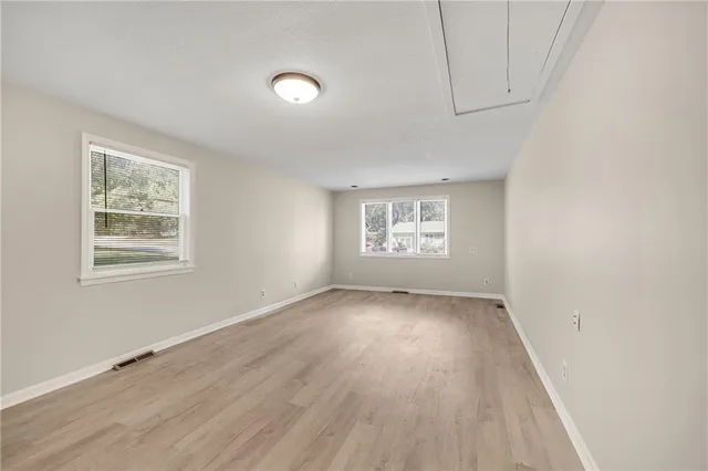 $265,000 | 519 Southeast 4th Street, Lee's Summit, MO 64063