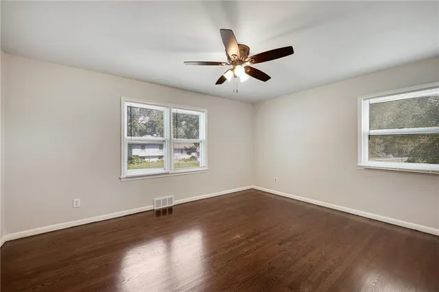 $265,000 | 519 Southeast 4th Street, Lee's Summit, MO 64063