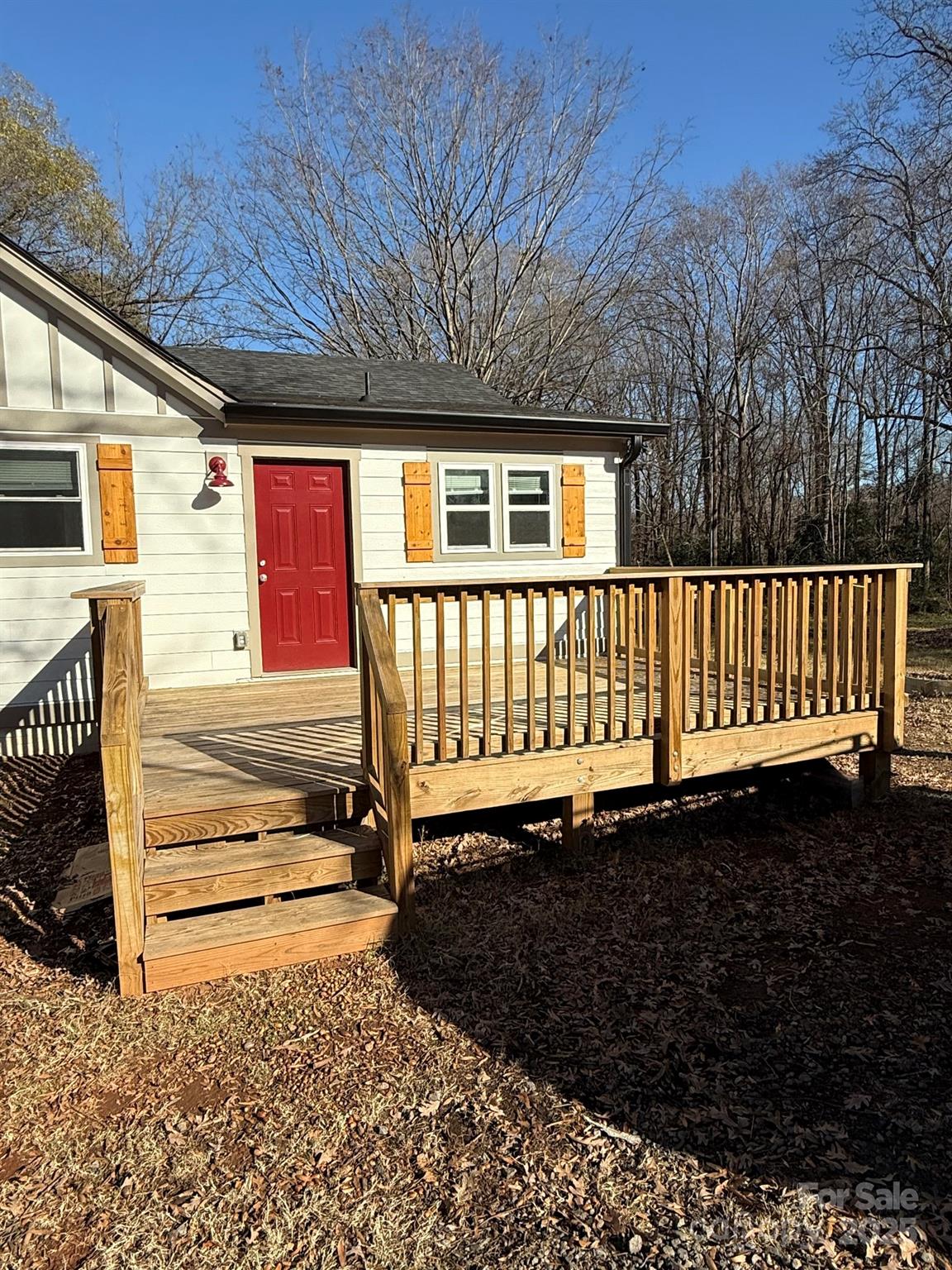 6423 South Tryon Street Charlotte, NC 28217 - Photo 26 of 28 a view of a back yard of the house