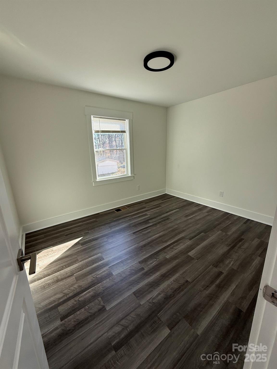 6423 South Tryon Street Charlotte, NC 28217 - Photo 8 of 28 a view of an empty room