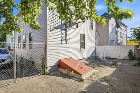 $300,000 | 22 Gladstone Street, Providence, RI 02905