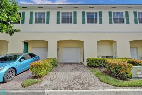 $450,000 | 708 Southwest 1st Drive, Unit 708, Pompano Beach, FL 33060