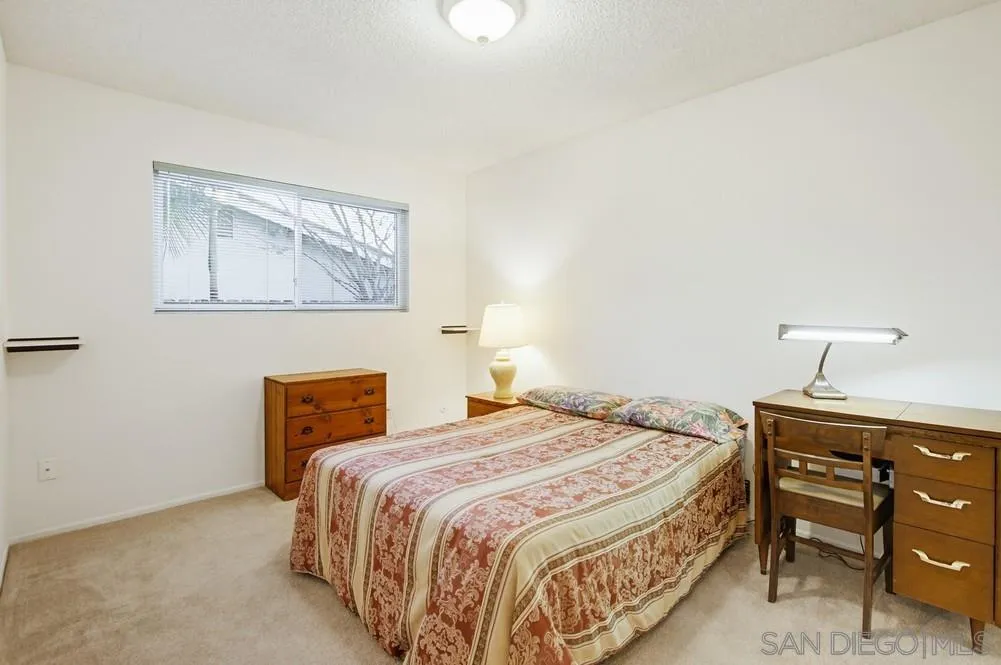 2164 Valley Mill Road El Cajon, CA 92020 - Photo 22 of 34 Nice sized additional bedrooms!