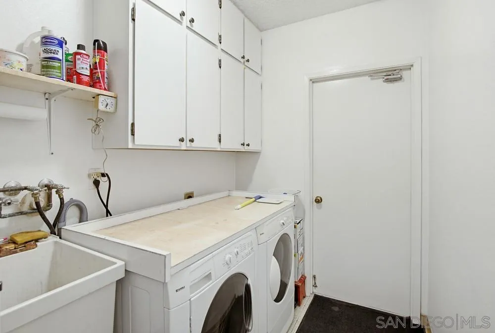2164 Valley Mill Road El Cajon, CA 92020 - Photo 25 of 34 Inside laundry room!