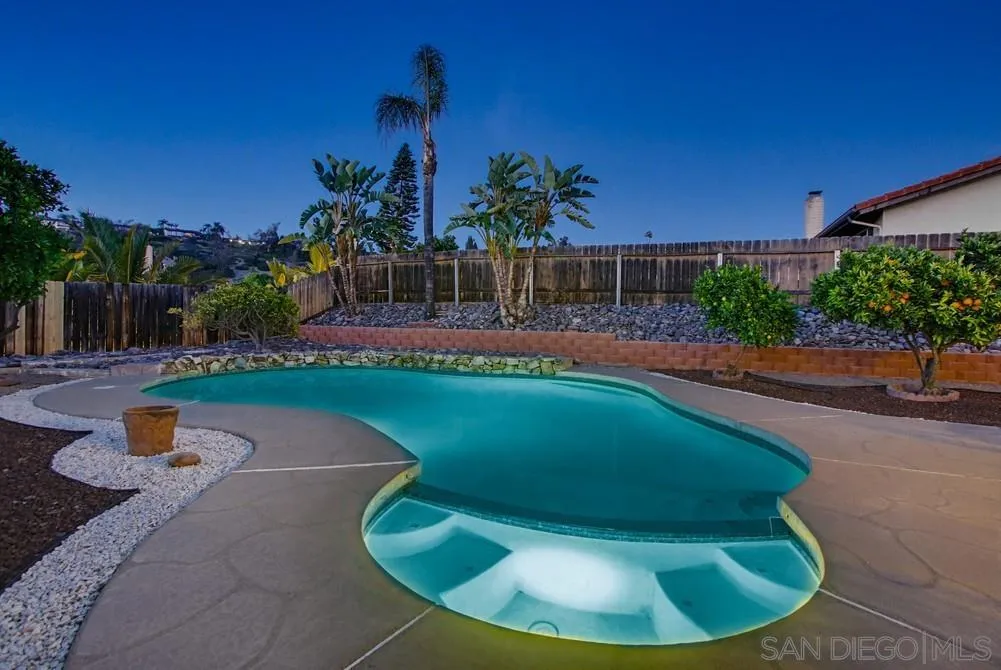 2164 Valley Mill Road El Cajon, CA 92020 - Photo 28 of 34 Sparkling pool!