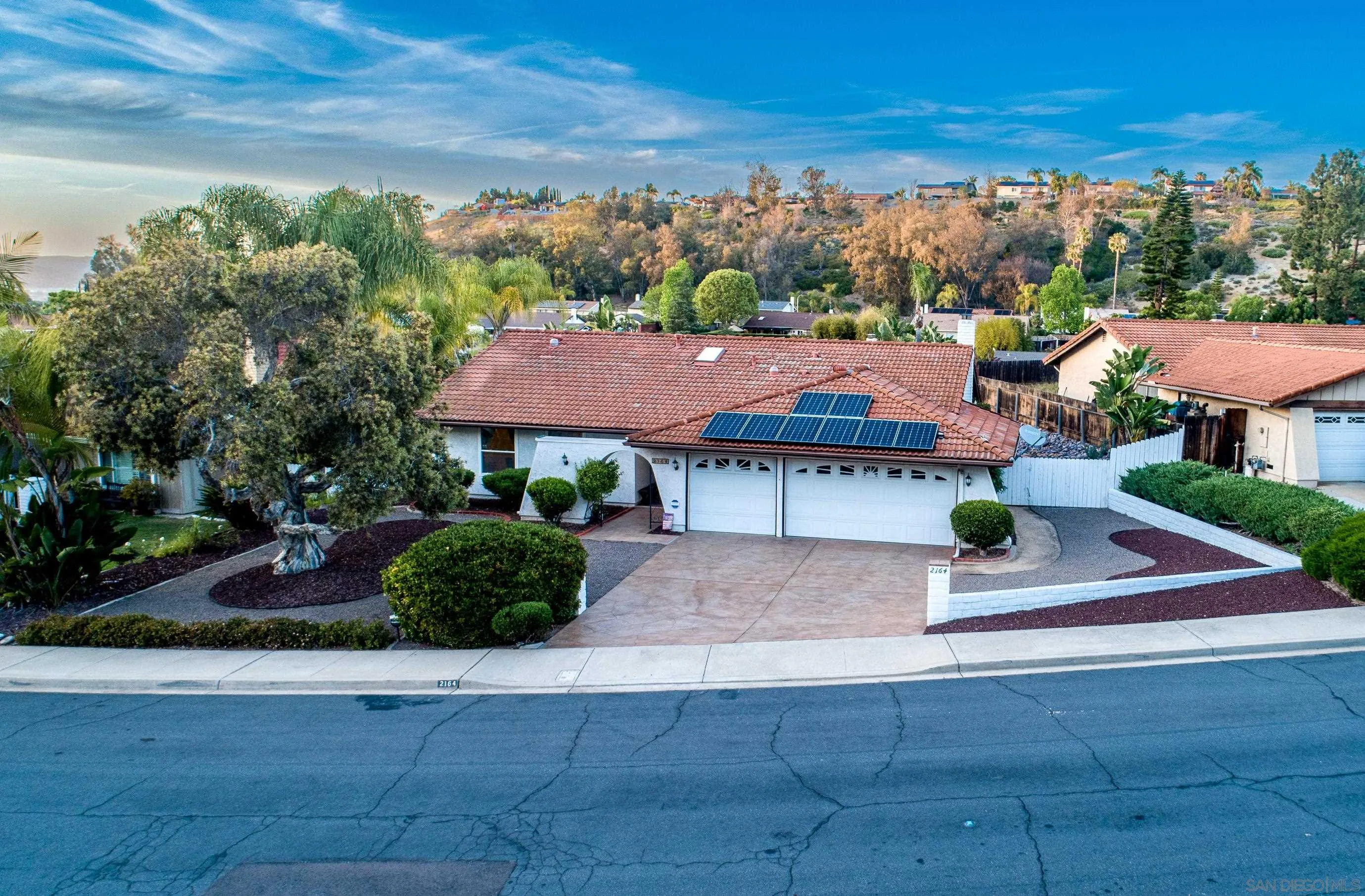 2164 Valley Mill Road El Cajon, CA 92020 - Photo 5 of 34 1 level home! 9247 sq.ft lot!