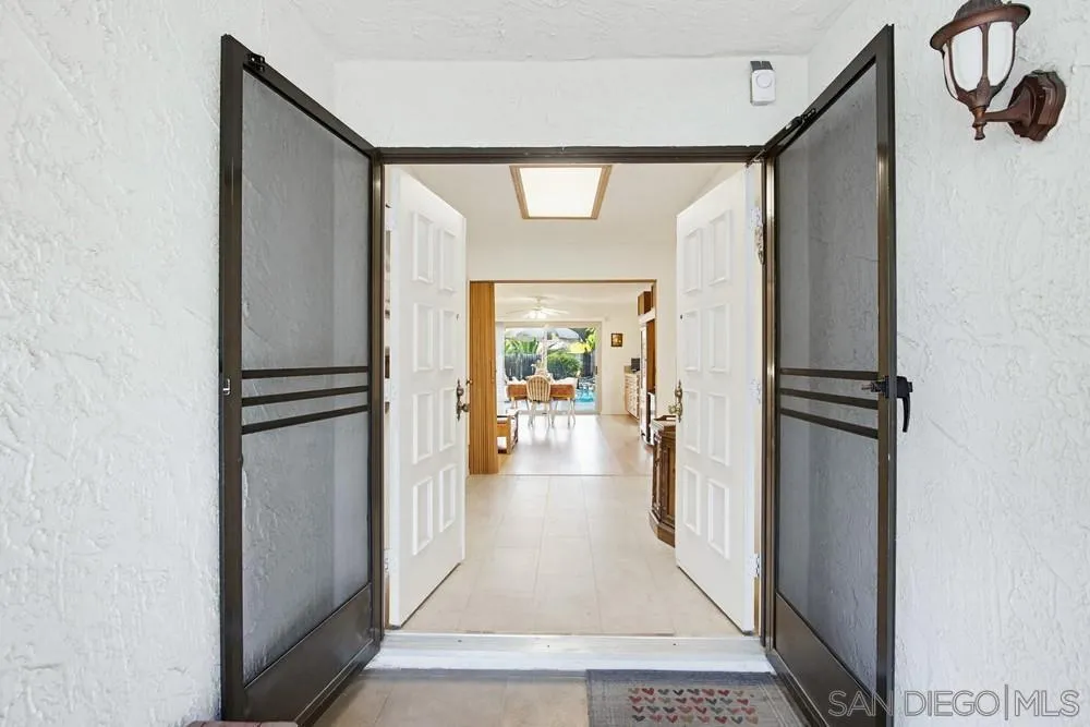 2164 Valley Mill Road El Cajon, CA 92020 - Photo 10 of 34 Come on in!