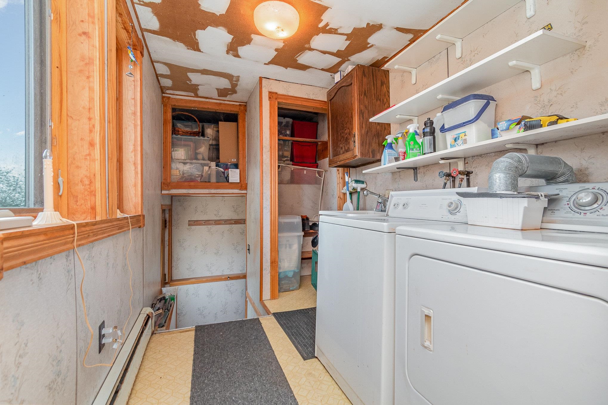 242 North Tuscola Road Bay City, MI 48708 - Photo 14 of 35