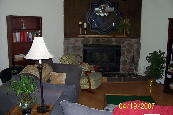 2042 Pico Road Buchanan, VA 24066 - Photo 3 of 9 Family Room