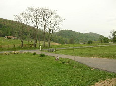 2042 Pico Road Buchanan, VA 24066 - Photo 5 of 9 Views