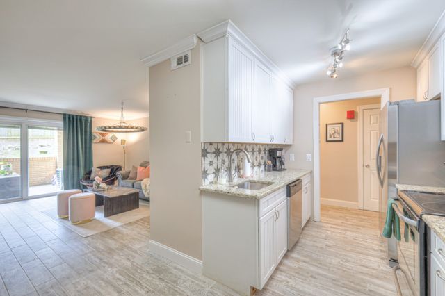 $267,500 | 4425 Westlawn Drive, Unit B103, Nashville, TN 37209