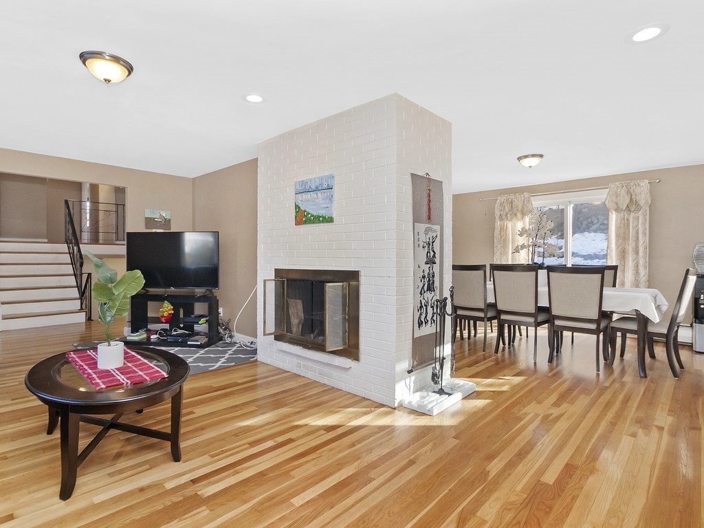 34 Rando Lane Waltham, MA 02451 - Photo 8 of 22 Gallery Image 8