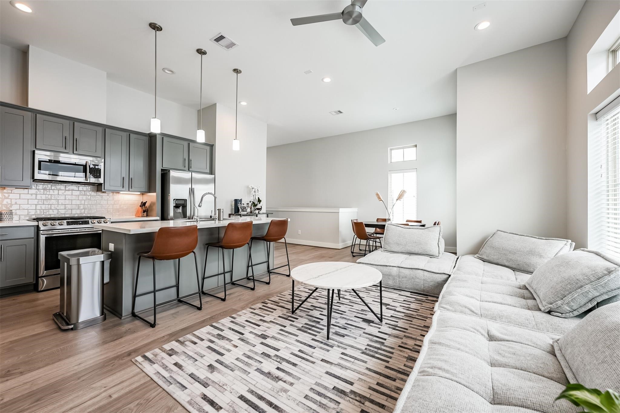 5209 Allen Street, Unit F Houston, TX 77007 - Photo 25 of 40