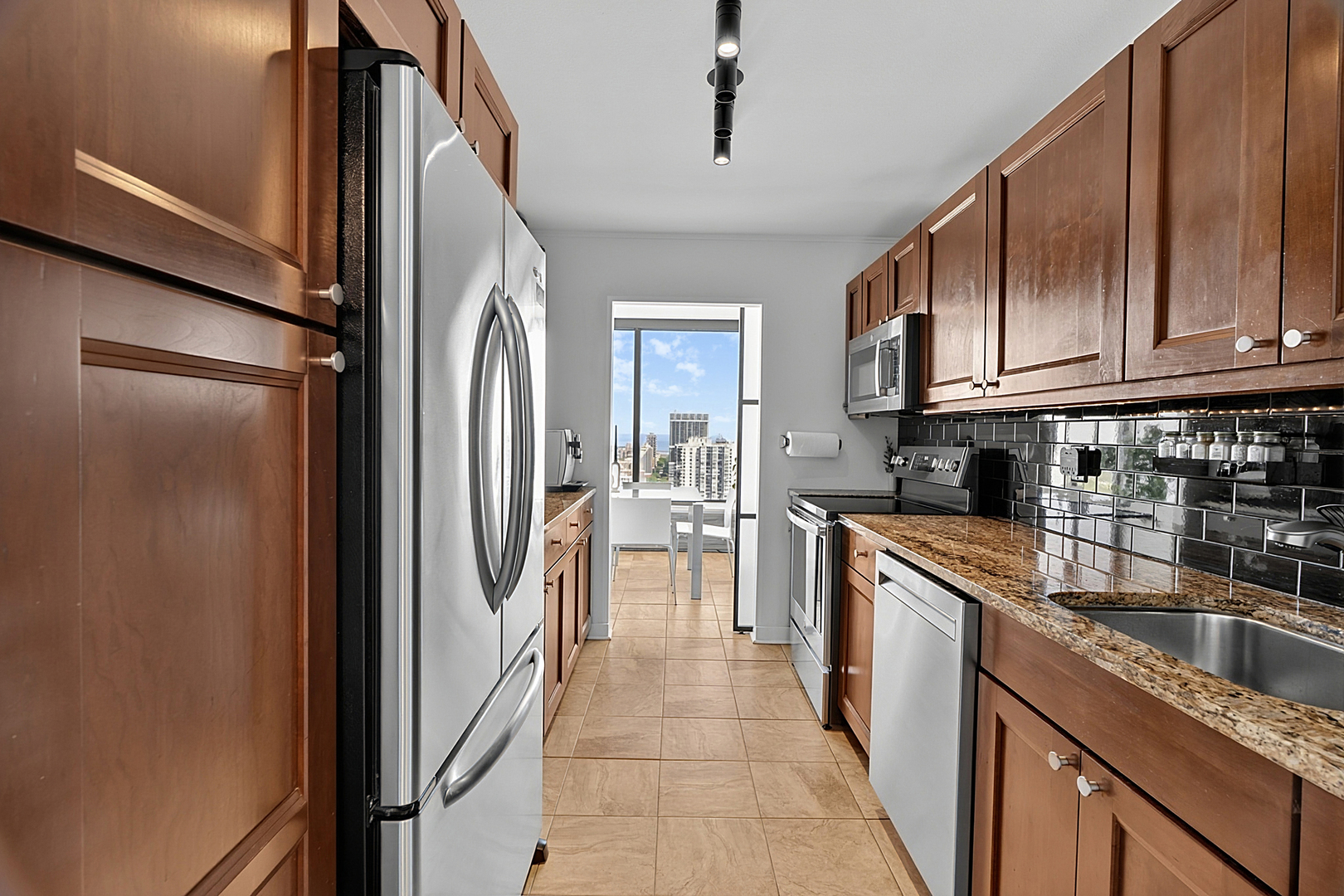 5455 North Sheridan Road, Unit 3515 Chicago, IL 60640 - Photo 31 of 68