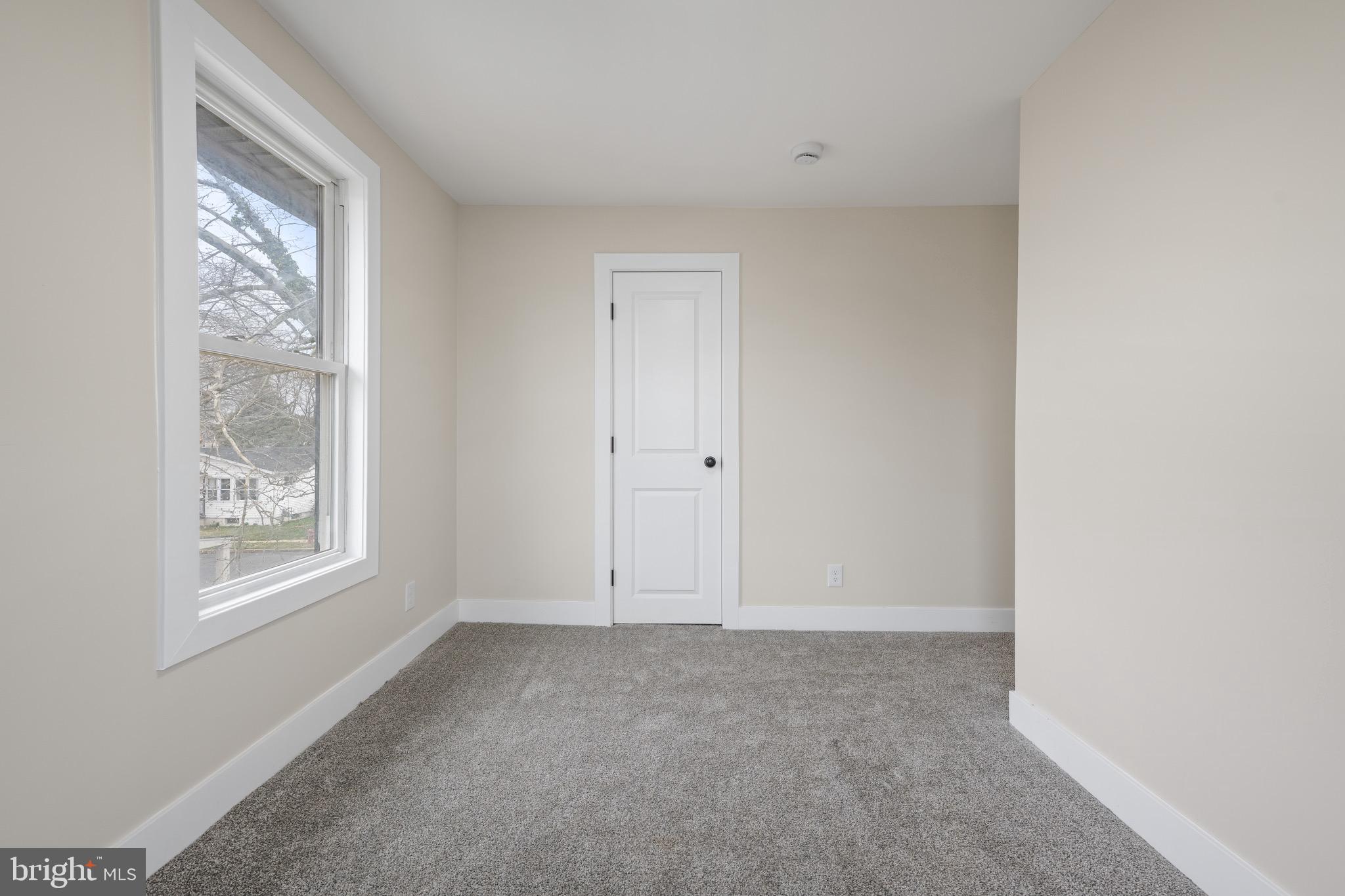 261 B Street Carneys Point, NJ 08069 - Photo 20 of 32
