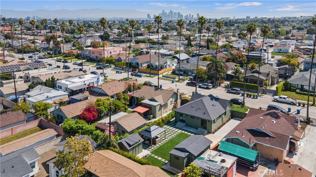 3937 2nd Avenue Los Angeles, CA 90008 - Photo 43 of 47 an aerial view of residential houses with outdoor space