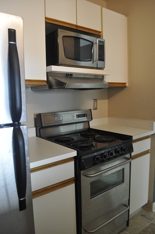 133 Commander Shea Boulevard, Unit 802 Quincy, MA 02171 - Photo 2 of 13