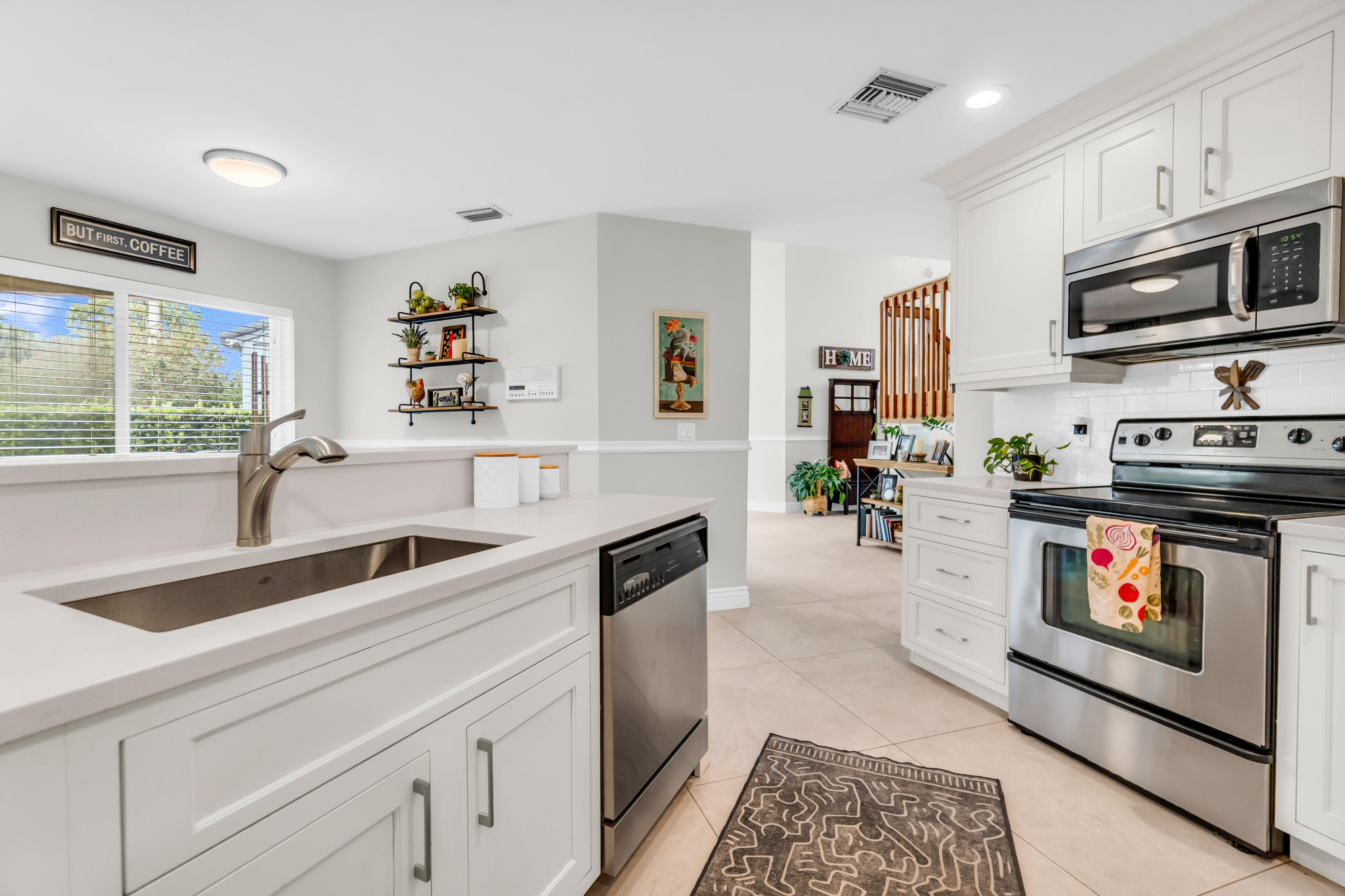 23486 Torre Circle Boca Raton, FL 33433 - Photo 13 of 58 8
