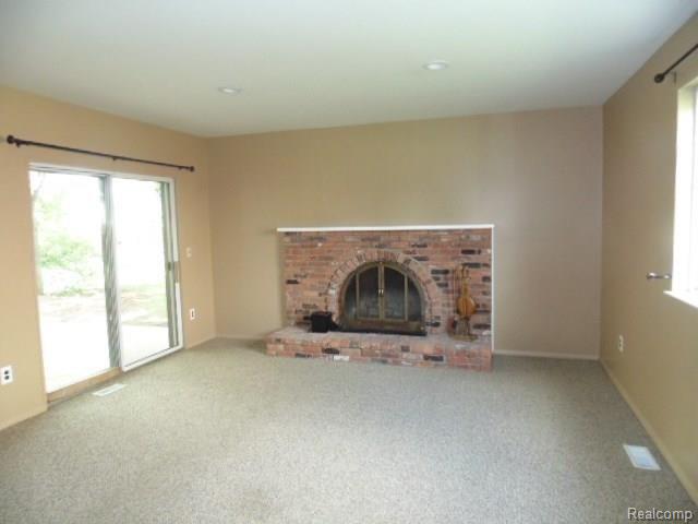 2866 Sandhurst Rochester Hills, MI 48307 - Photo 18 of 28