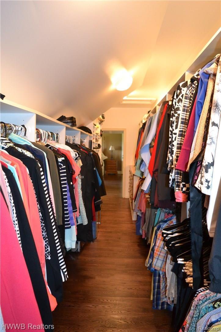 2693 Heights View Court Rochester, MI 48306 - Photo 50 of 95 Master Closet
