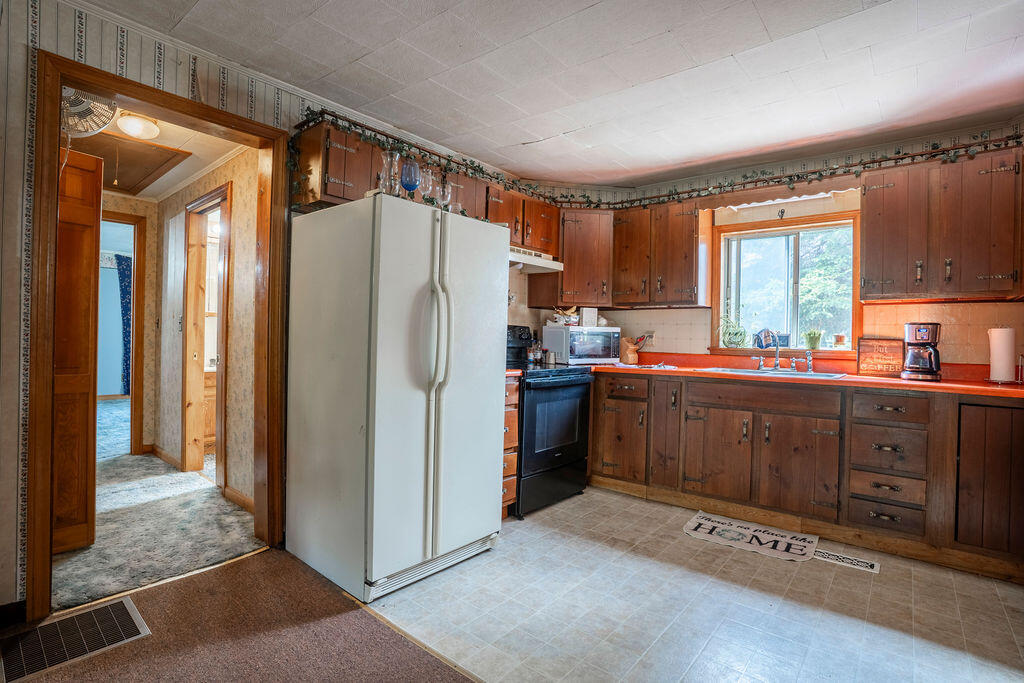 49 Center Street Brownville, ME 04414 - Photo 10 of 26 DSC08433-HDR