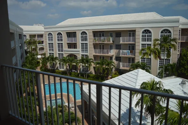 $3,200 | 1280 South Alhambra Circle, Unit 1414, Coral Gables, FL 33146