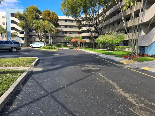 $148,000 | Colony Point Condominiums, Pembroke Pines, FL 33026