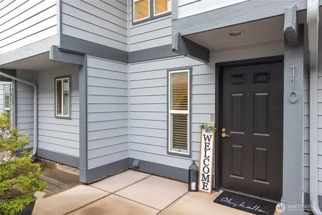 $1,045,000 | 10001 Northeast 12th Street, Unit 110, Bellevue, WA 98004