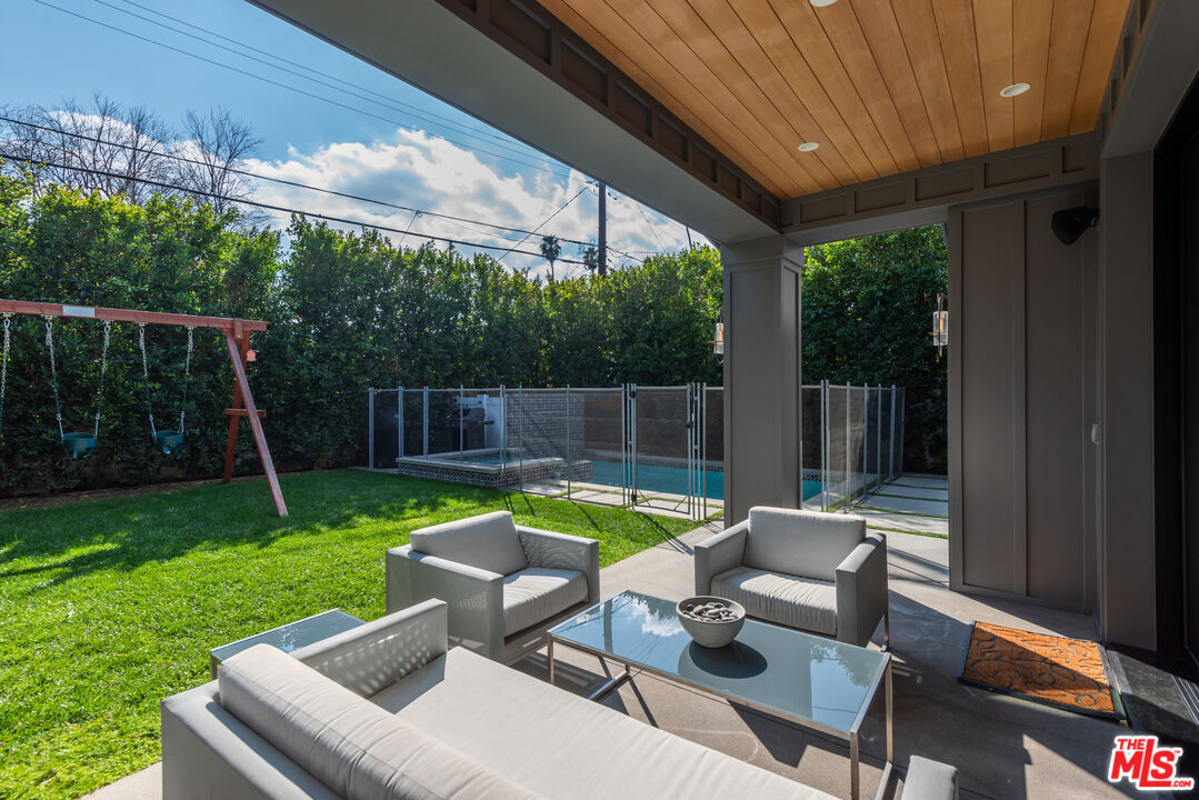 16712 Addison Street Encino, CA 91436 - Photo 20 of 21