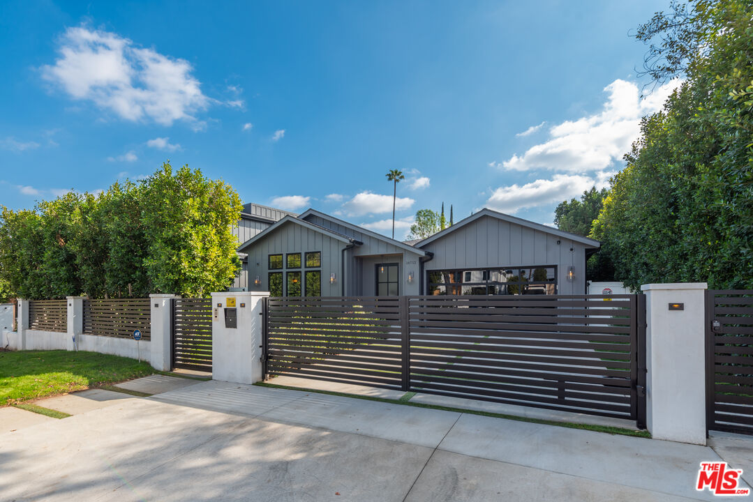 16712 Addison Street Encino, CA 91436 - Photo 2 of 21