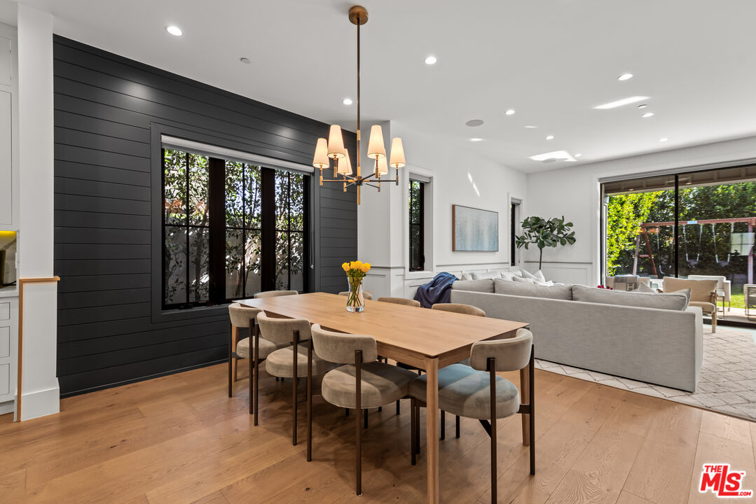 16712 Addison Street Encino, CA 91436 - Photo 7 of 21