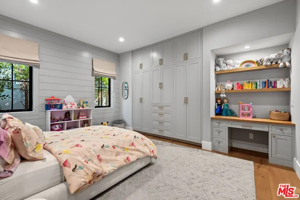 $14,500 | 16712 Addison Street, Encino, CA 91436