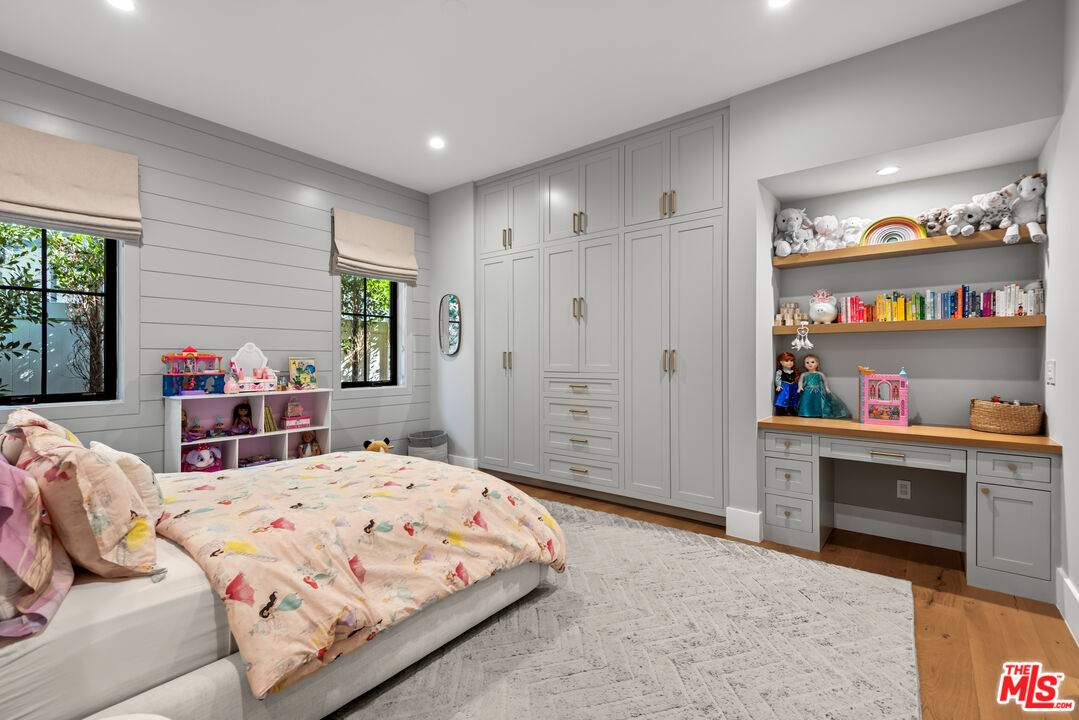 16712 Addison Street Encino, CA 91436 - Photo 10 of 21