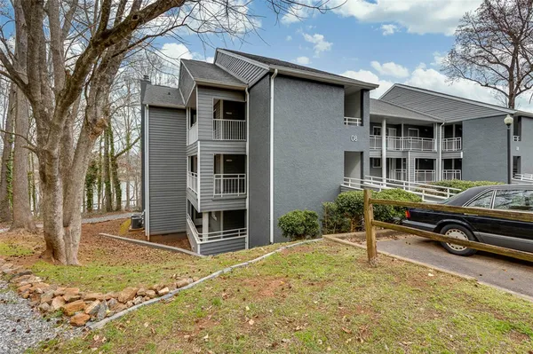 $230,000 | 805 Northlake Drive, Anderson, SC 29625