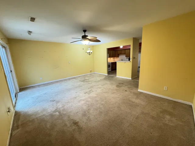 $185,000 | 1320 East Arnold Street, Unit 1320, Sandwich, IL 60548