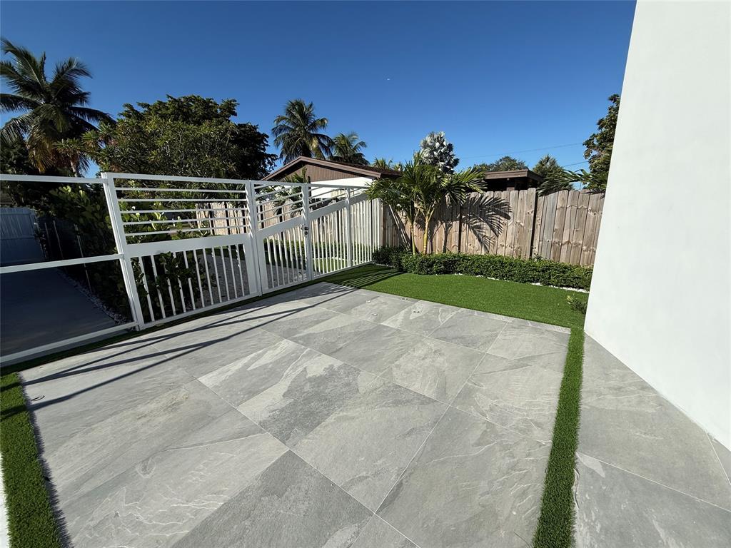 12245 Southwest 29th Terrace Miami, FL 33175 - Photo 21 of 23 a view of a balcony with an outdoor space