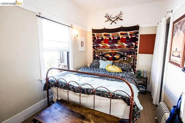 $1,100,000 | 219 John Street, Oakland, CA 94611